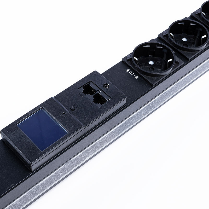 18 Outlet Jerman 1U Surge Protection Hot Swappable RS485 Metered Rack PDU